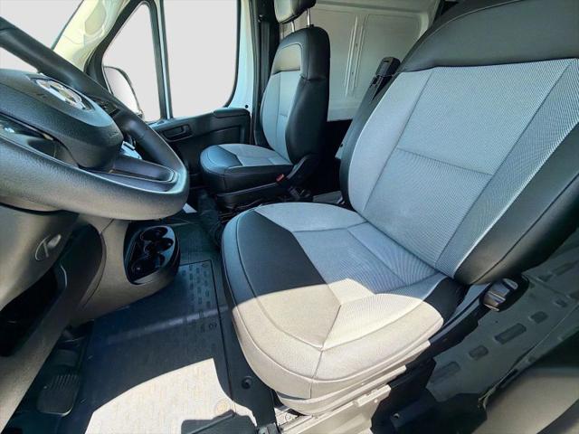 2025 Ram ProMaster 2500 Cargo Van Tradesman High Roof 159" WB w/Pass Seat
