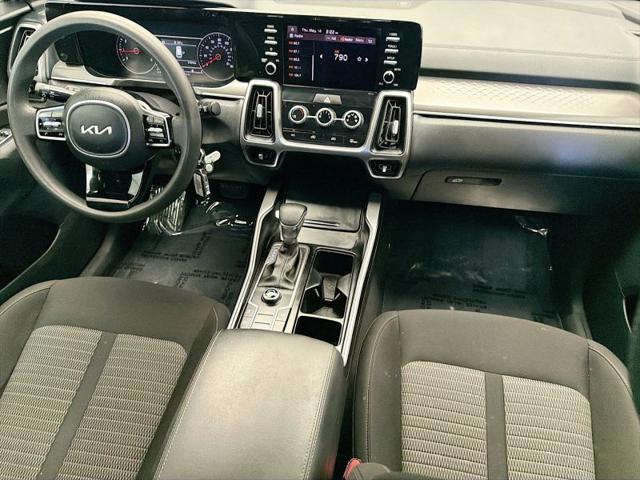 2023 Kia Sorento LX