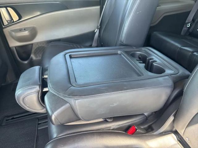 2025 Kia Carnival MPV LXS