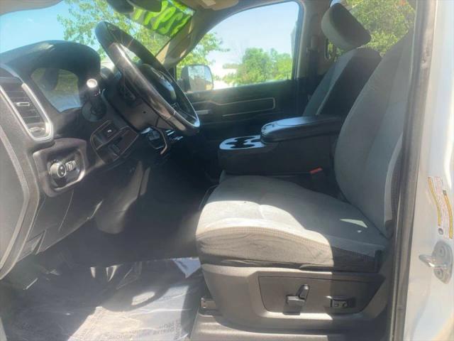 2020 Ram 3500 Big Horn Crew Cab 4x4 8' Box