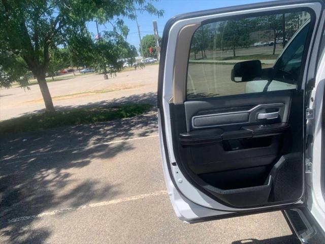 2020 Ram 3500 Big Horn Crew Cab 4x4 8' Box