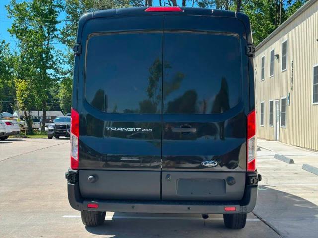 2015 Ford Transit Medium Roof w/Sliding Side Door w/LWB