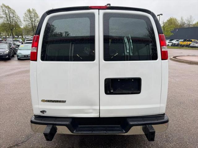 2024 Chevrolet Express Cargo Van RWD 2500 Regular Wheelbase WT