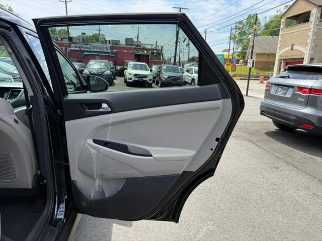 2016 Hyundai Tucson SE