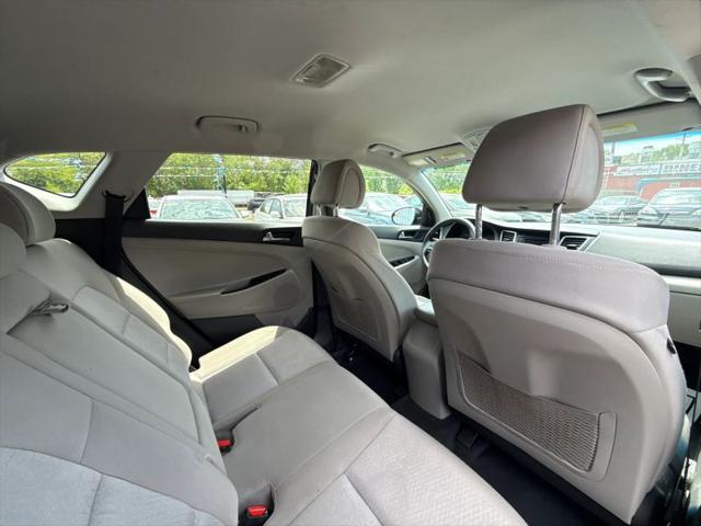 2016 Hyundai Tucson SE