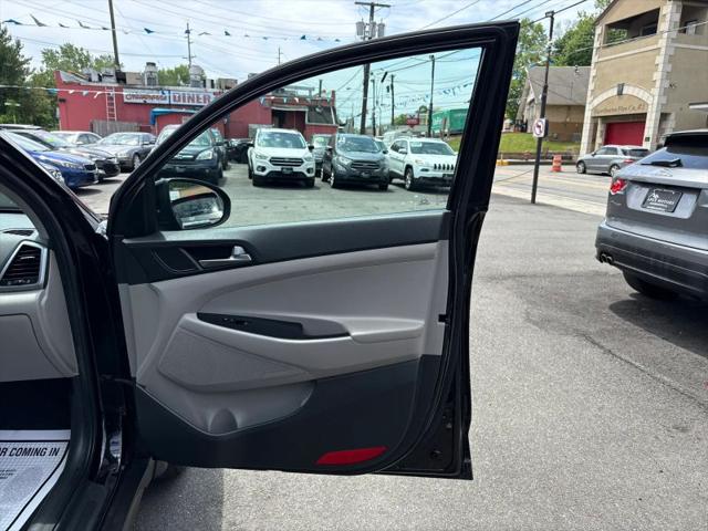 2016 Hyundai Tucson SE