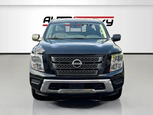 2024 Nissan Titan Crew Cab SV 4x4