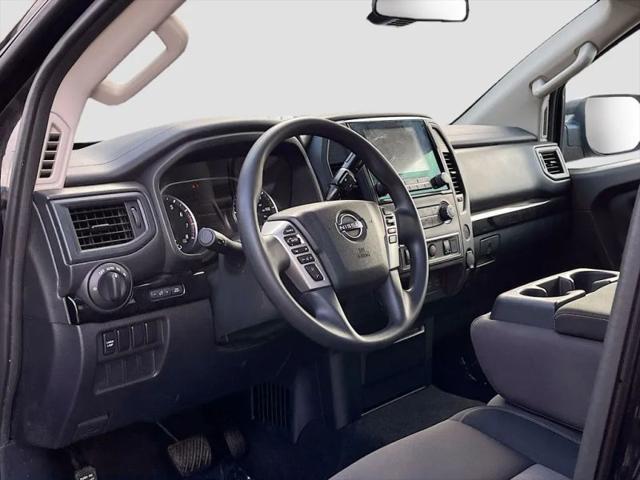 2024 Nissan Titan Crew Cab SV 4x4