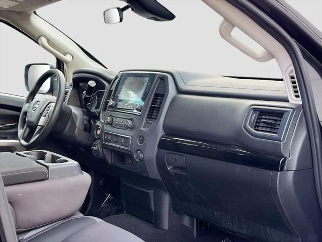 2024 Nissan Titan Crew Cab SV 4x4