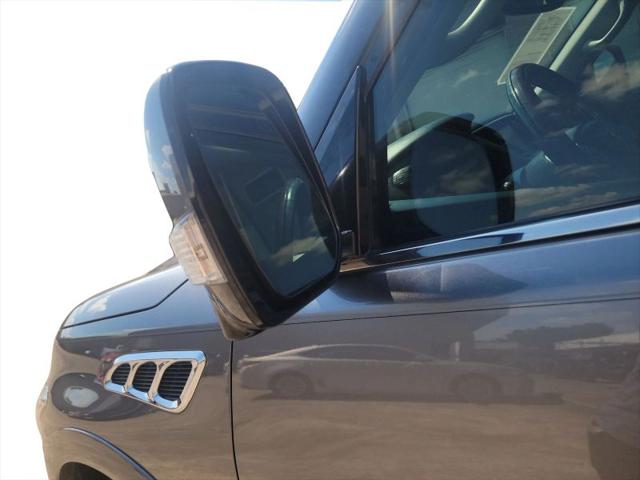 2017 INFINITI QX80 Base