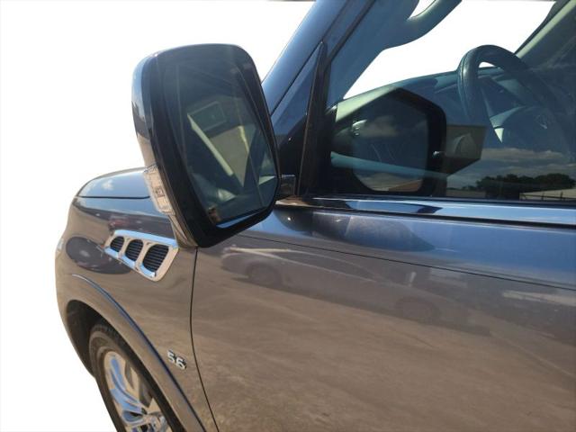 2017 INFINITI QX80 Base
