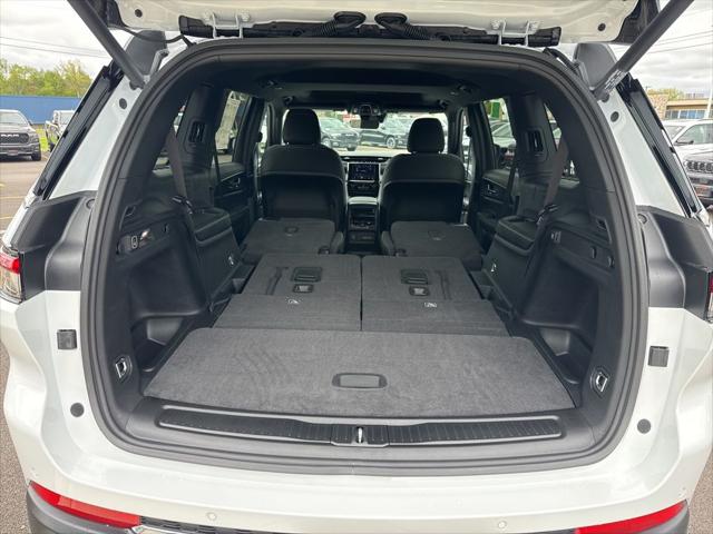 2026 Jeep Grand Cherokee L Altitude 4x4