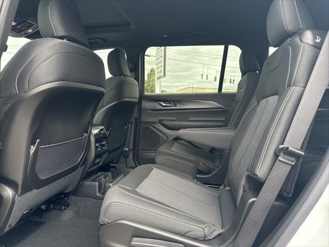 2026 Jeep Grand Cherokee L Altitude 4x4