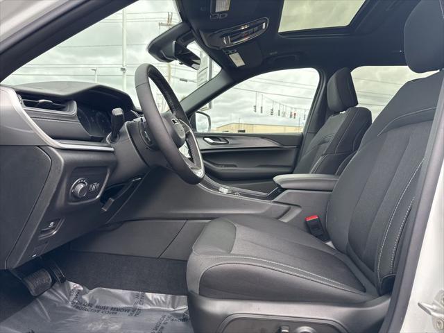 2026 Jeep Grand Cherokee L Altitude 4x4