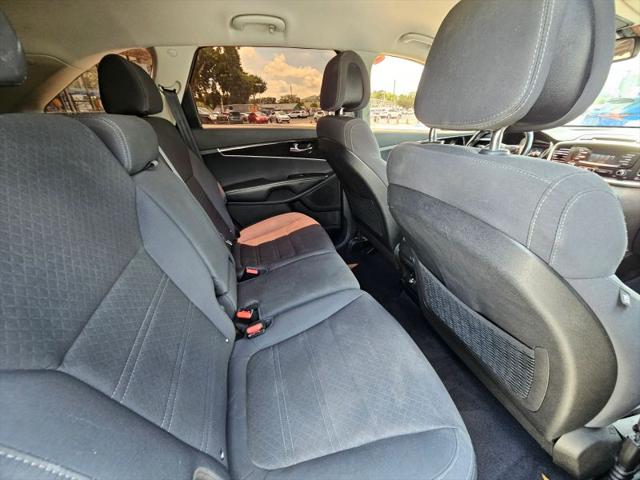 2016 Kia Sorento 2.4L LX