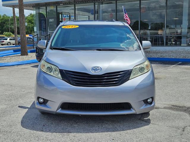 2017 Toyota Sienna XLE 7 Passenger