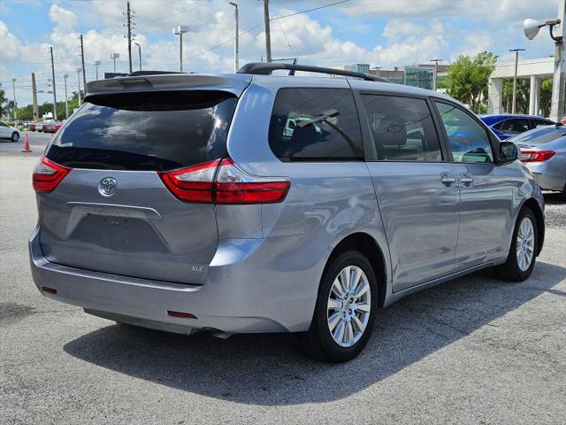 2017 Toyota Sienna XLE 7 Passenger