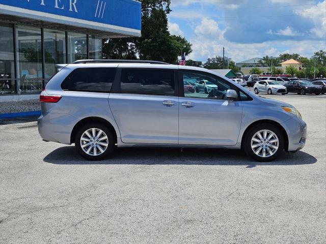 2017 Toyota Sienna XLE 7 Passenger