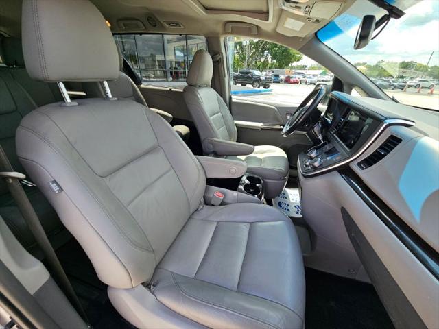 2017 Toyota Sienna XLE 7 Passenger