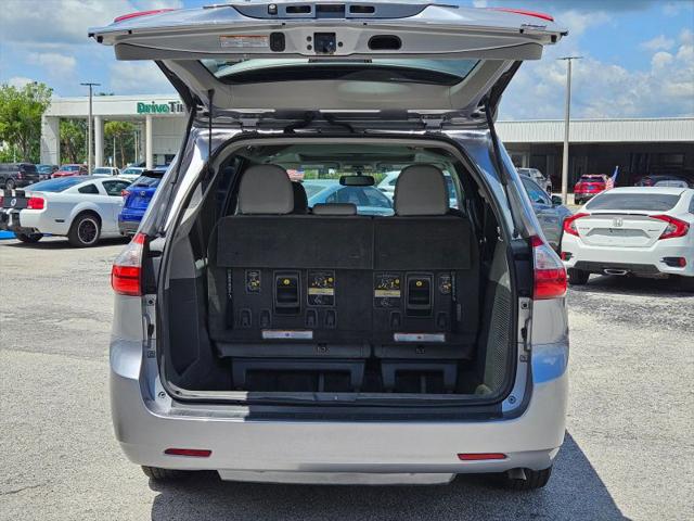 2017 Toyota Sienna XLE 7 Passenger