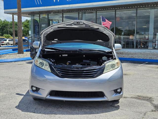 2017 Toyota Sienna XLE 7 Passenger
