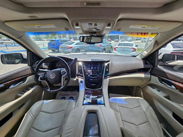 2015 Cadillac Escalade Luxury