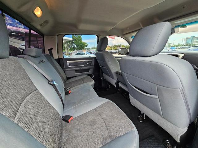 2018 Ram 1500 SLT Crew Cab 4x4 5'7" Box