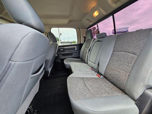 2018 Ram 1500 SLT Crew Cab 4x4 5'7" Box