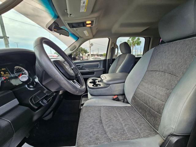 2018 Ram 1500 SLT Crew Cab 4x4 5'7" Box