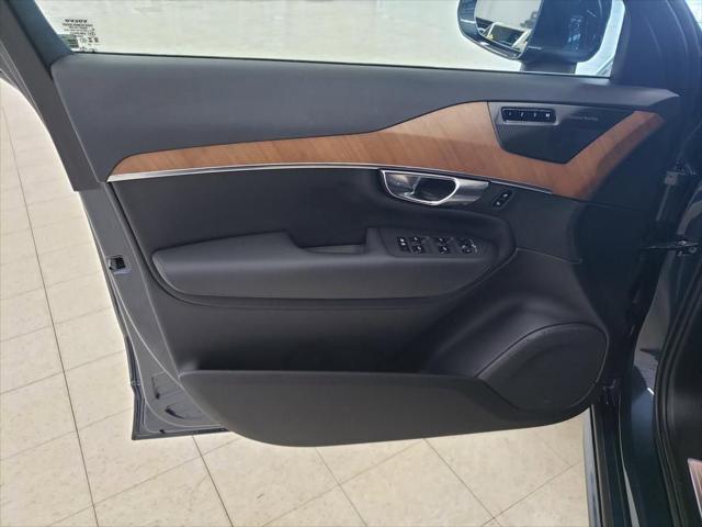 2024 Volvo XC90 B6 Plus Bright Theme 7-Seater