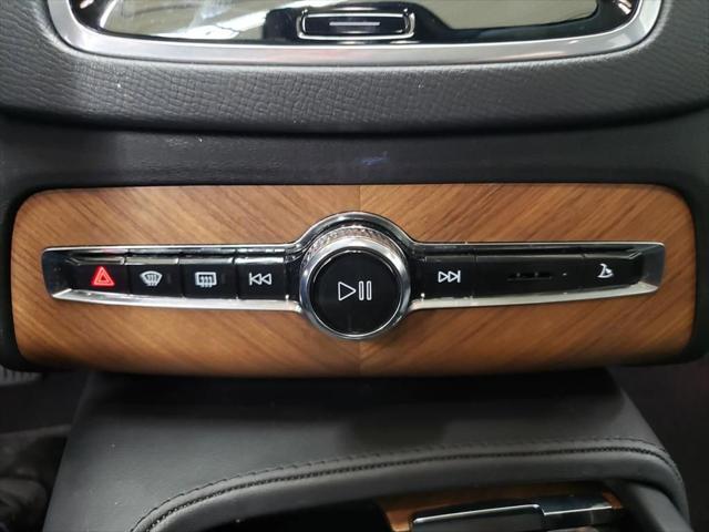 2024 Volvo XC90 B6 Plus Bright Theme 7-Seater