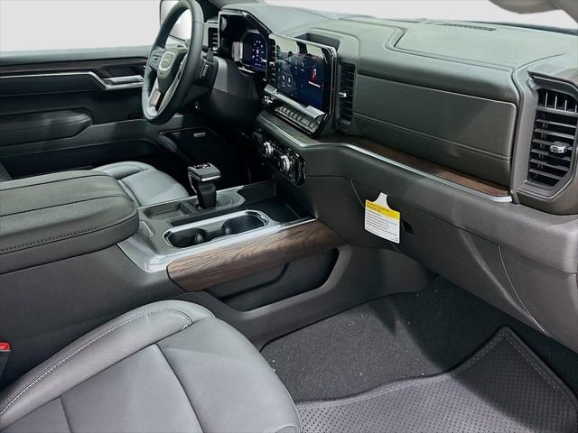 2026 GMC Sierra 1500 Crew Cab, Short Bed, SLT, 4WD