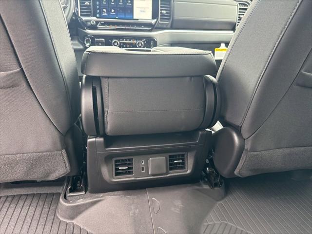 2026 Chevrolet Silverado 1500 4WD Crew Cab Standard Bed LT
