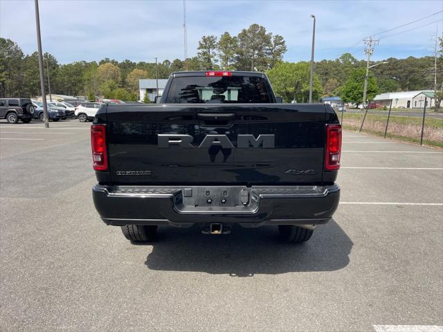 2025 Ram 3500 Big Horn Crew Cab 4x4 8' Box