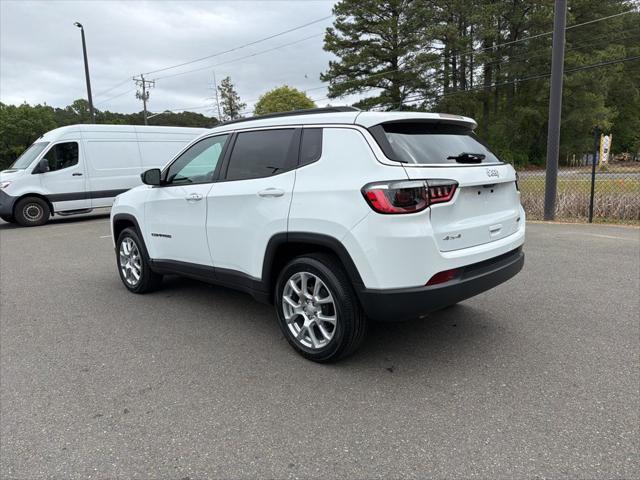 2024 Jeep Compass Latitude Lux FWD