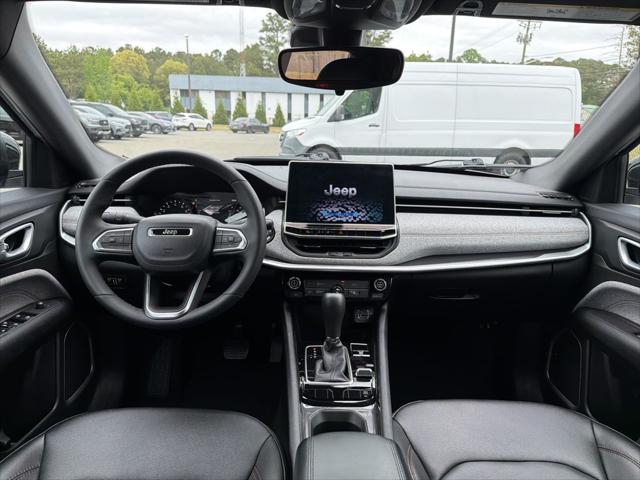 2024 Jeep Compass Latitude Lux FWD