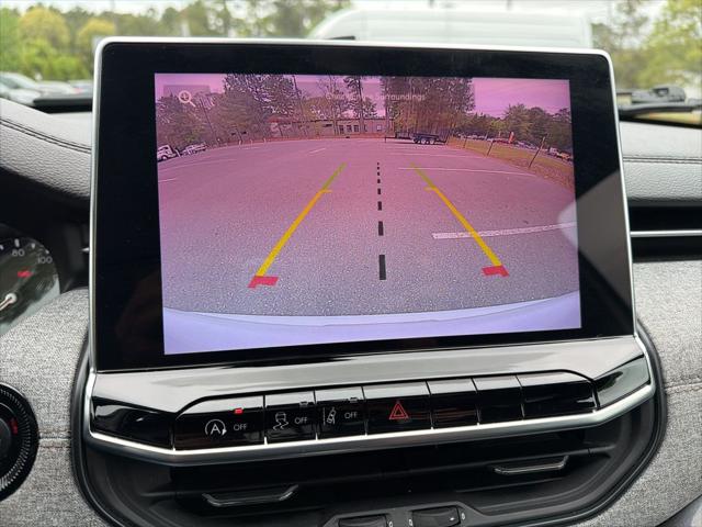 2024 Jeep Compass Latitude Lux FWD