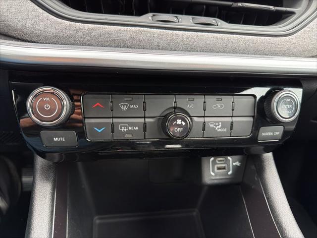 2024 Jeep Compass Latitude Lux FWD