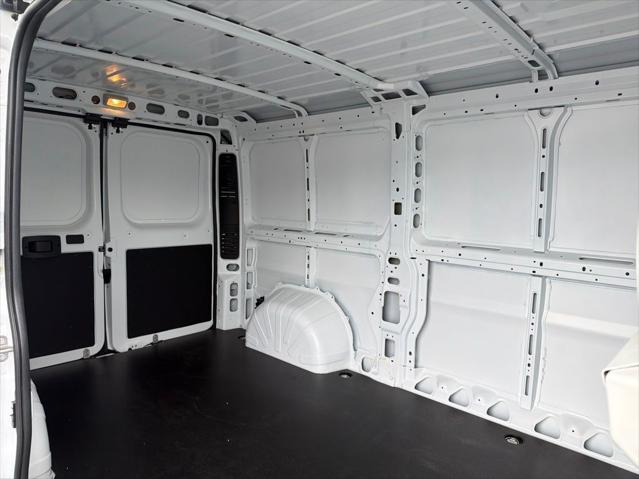 2025 Ram ProMaster Cargo Van Tradesman Low Roof 136" WB w/Pass Seat