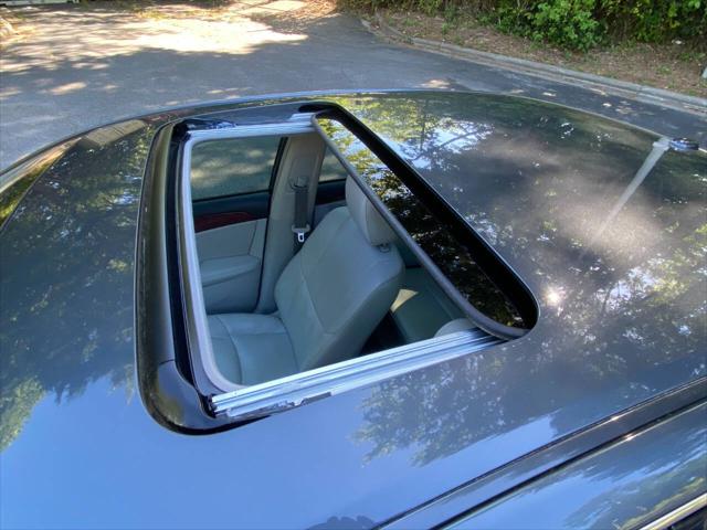 2012 Toyota Avalon Base 4dr Sedan