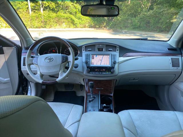 2012 Toyota Avalon Base 4dr Sedan