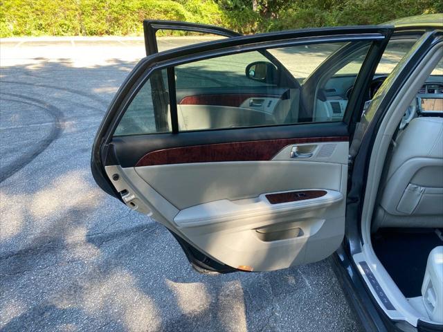 2012 Toyota Avalon Base 4dr Sedan
