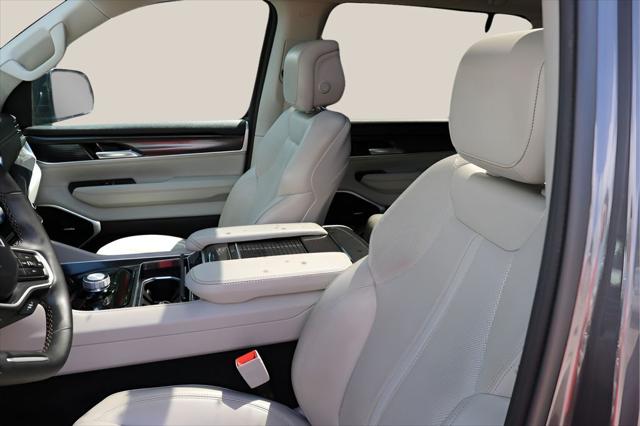 2024 Jeep Wagoneer Series I 4x2