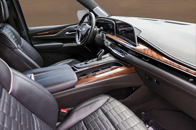 2023 Cadillac Escalade 4WD Sport Platinum
