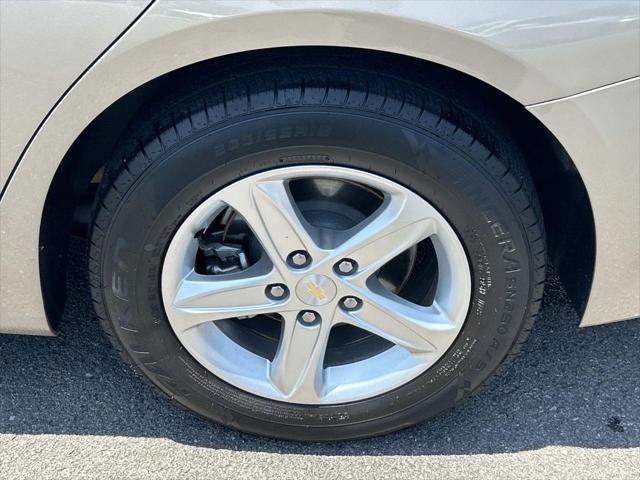 2022 Chevrolet Malibu FWD LT