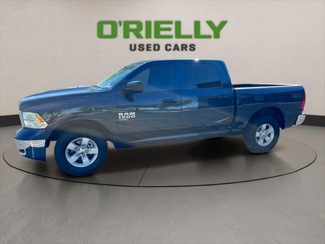 2023 Ram 1500 Classic SLT Crew Cab 4x2 5'7" Box