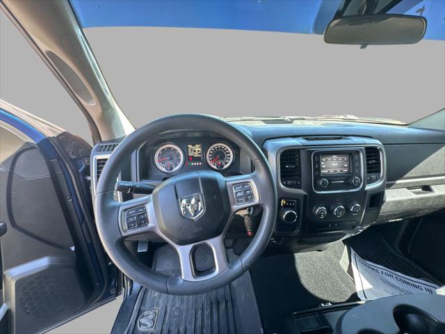 2023 Ram 1500 Classic SLT Crew Cab 4x2 5'7" Box