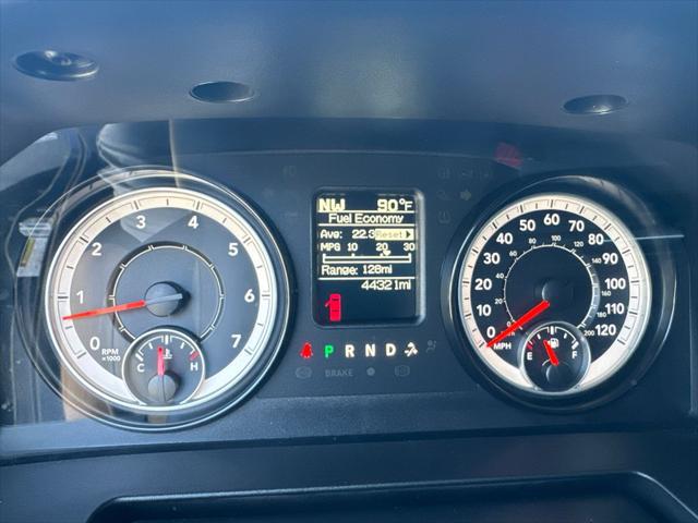 2023 Ram 1500 Classic SLT Crew Cab 4x2 5'7" Box