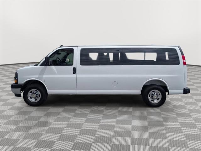 2025 Chevrolet Express Passenger RWD 3500 Extended Wheelbase LT 2025 Chevrolet Express Passenger RWD 3500 Extended Wheelbase LT