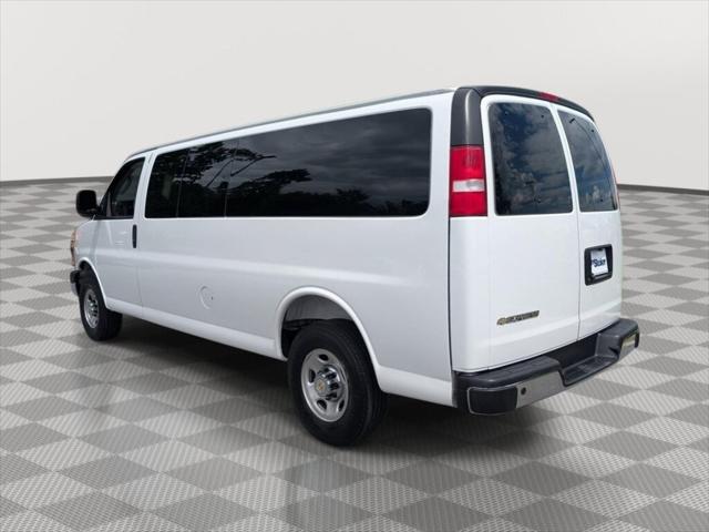 2025 Chevrolet Express Passenger RWD 3500 Extended Wheelbase LT